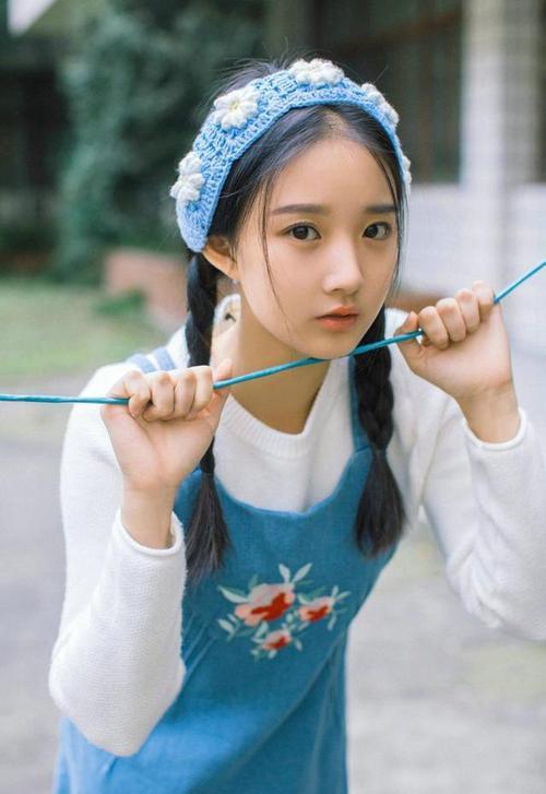 雷恩三中卫结构稳定保障后场安全,雷恩是谁