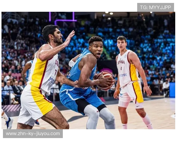 字母哥收下关键篮板