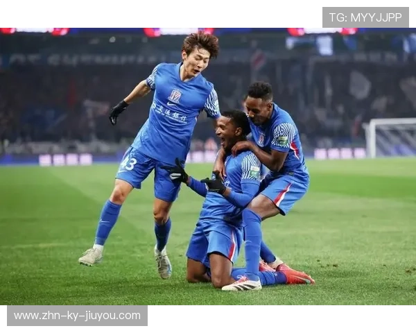 上海申花拉唐边路牵制防守创造空间，战略布局再上新台阶